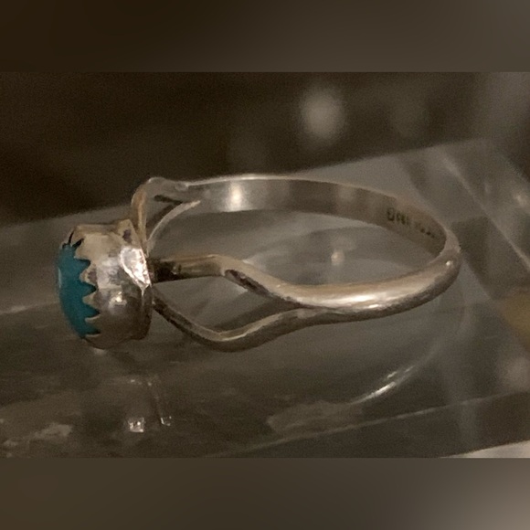 Genuine Turquoise Ring - Picture 3 of 8